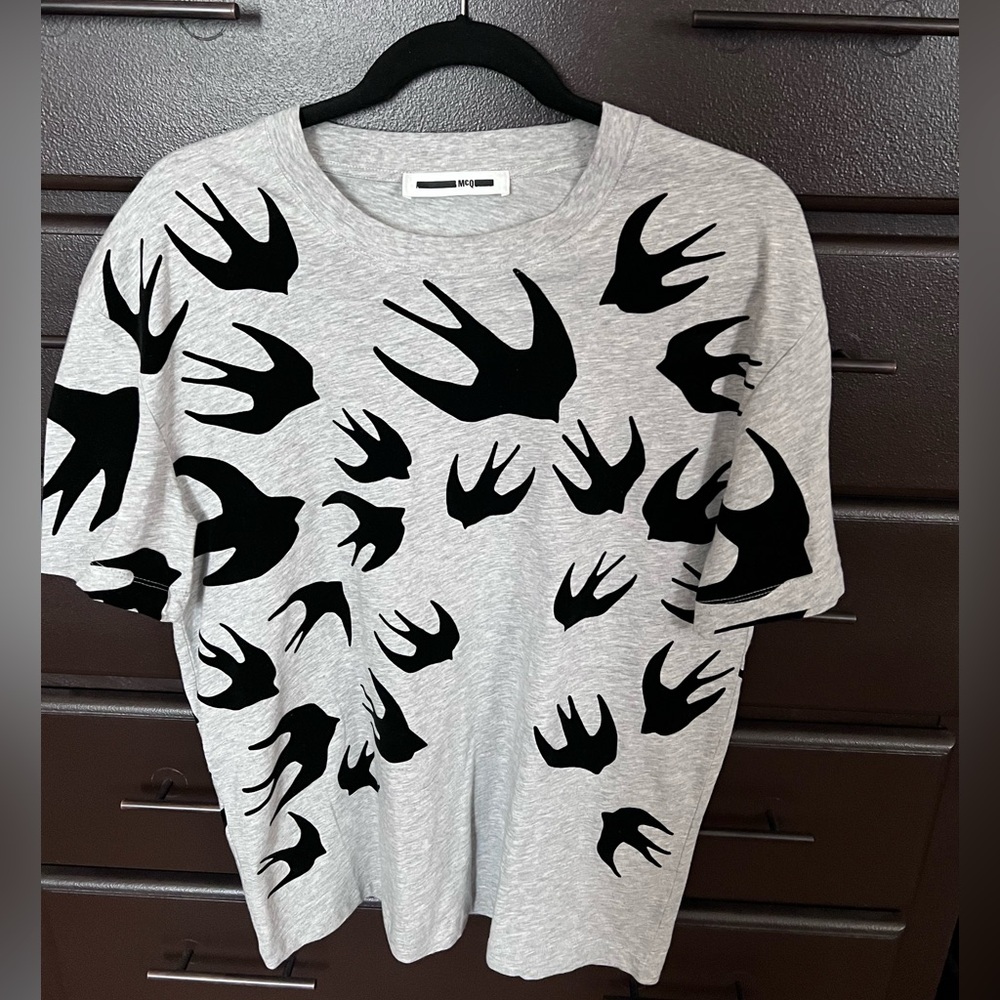 MCQ Alexander McQueen Swallow Print Tee Grey Black Men’s S Unisex